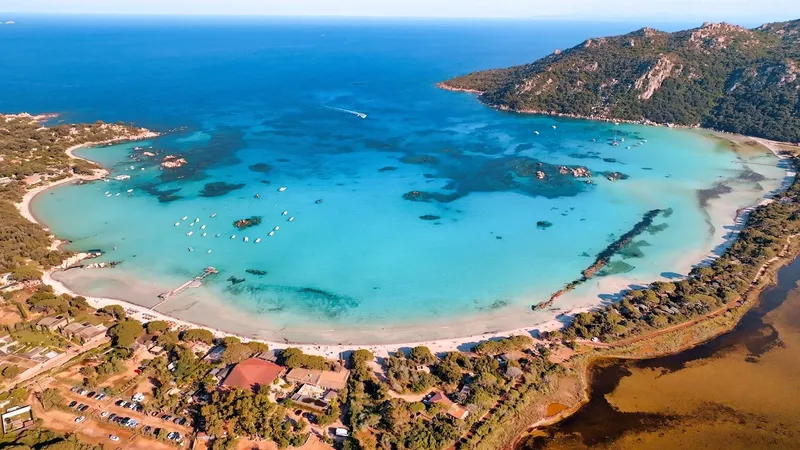 Sable blanc baie Corse